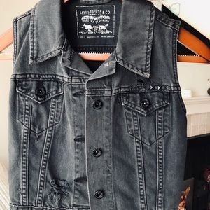 Denim Levi’s vest